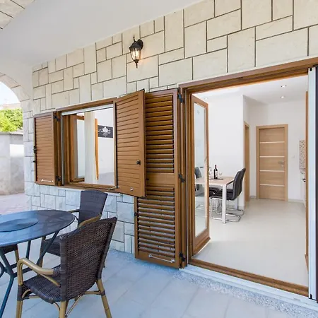 Bisera Apartment Trogir