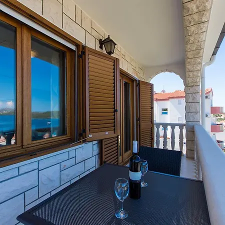 Bisera * Trogir