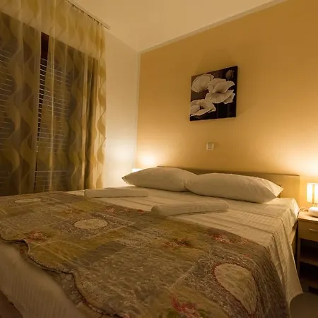Apartment Bisera *