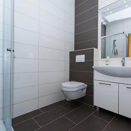 Apartment Bisera *